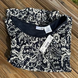 NWT Textured Blouse‎ Women’s Size S Black White Short Sleeve Lined Crew Neck